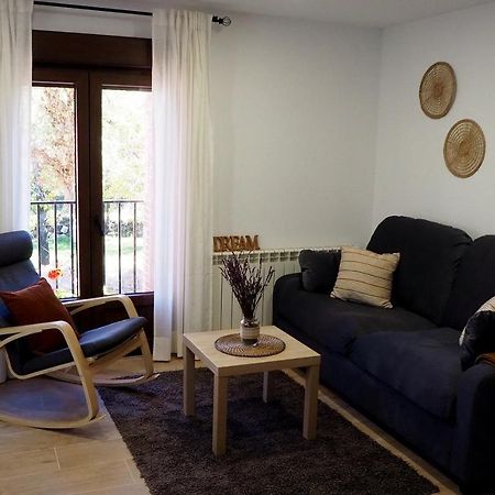 La Casa De Los Abuelos Valentin Pinilla del Valle Luaran gambar