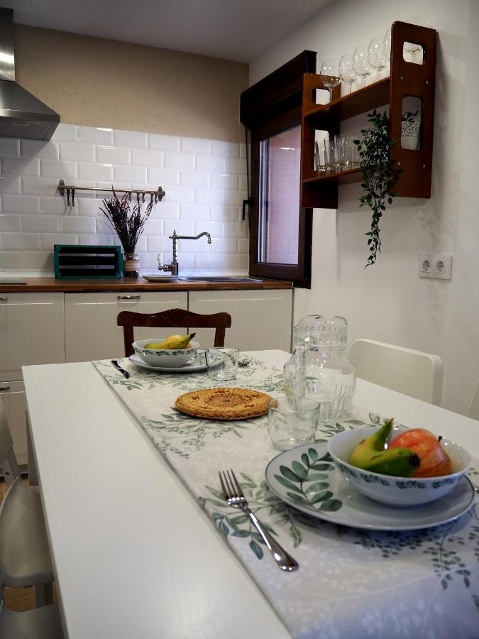 La Casa De Los Abuelos Valentin Pinilla del Valle Luaran gambar